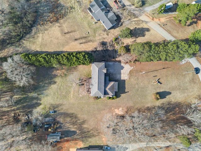 176 Sequoyah Drive, Chesnee, SC 29323