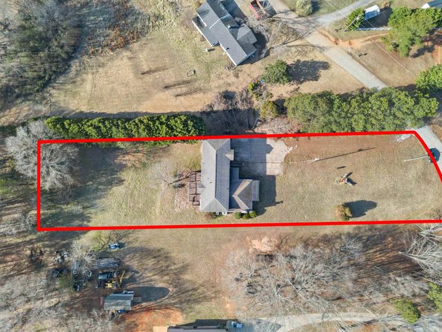 176 Sequoyah Drive, Chesnee, SC 29323