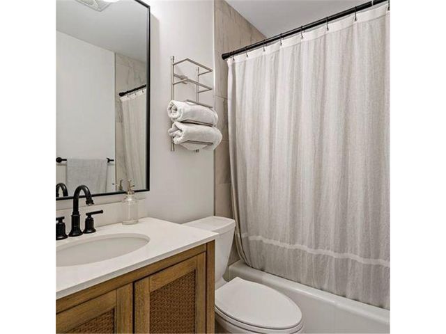 4520 Vandervork Avenue, Edina, MN 55436