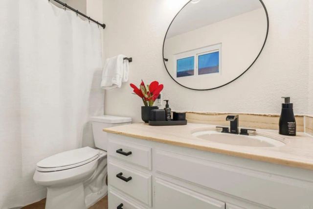 2413 Holly Avenue, Escondido, CA 92027