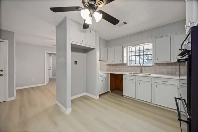 4800 Burning Tree Drive, Baytown, TX 77521