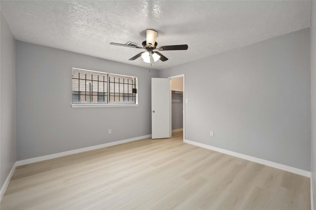 4800 Burning Tree Drive, Baytown, TX 77521