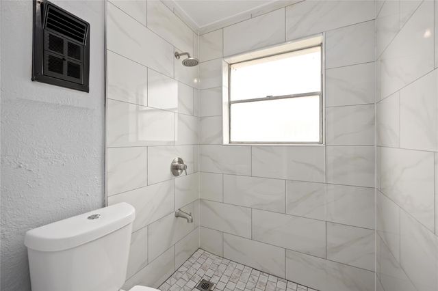 4800 Burning Tree Drive, Baytown, TX 77521