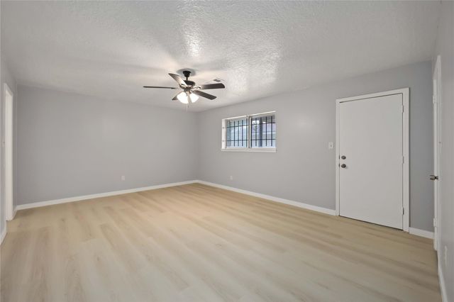 4800 Burning Tree Drive, Baytown, TX 77521