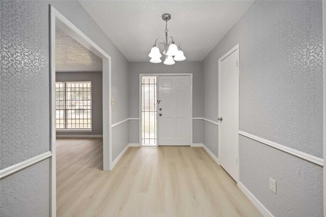 4800 Burning Tree Drive, Baytown, TX 77521