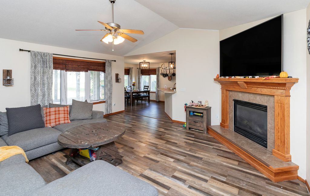 1510 W Iowa Avenue, Indianola, IA 50125