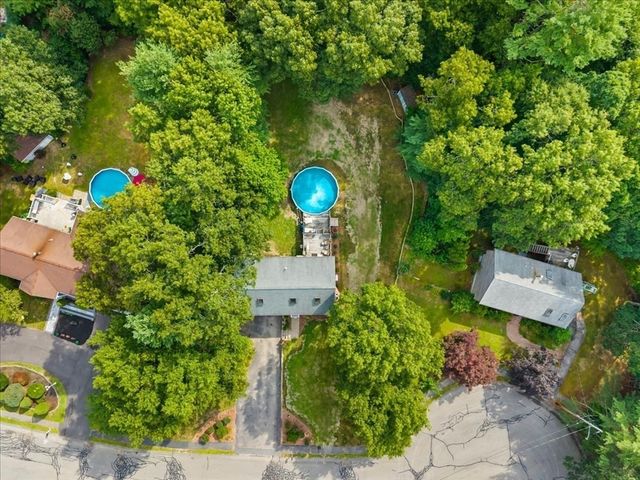 32 Maria Ln, Taunton, MA 02780