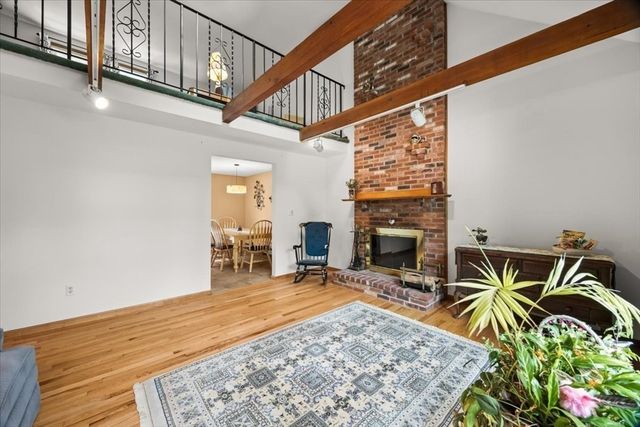 32 Maria Ln, Taunton, MA 02780