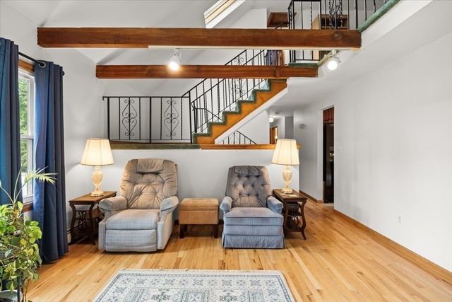 32 Maria Ln, Taunton, MA 02780