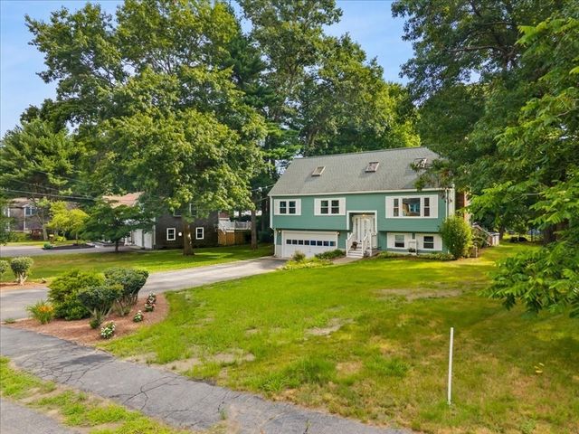 32 Maria Ln, Taunton, MA 02780