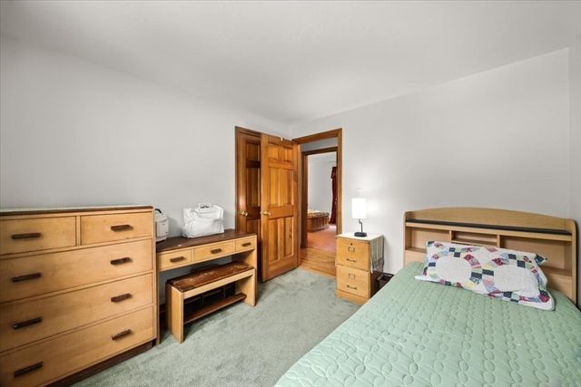 32 Maria Ln, Taunton, MA 02780