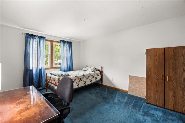 32 Maria Ln, Taunton, MA 02780