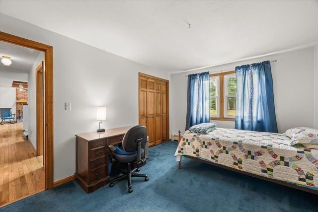 32 Maria Ln, Taunton, MA 02780