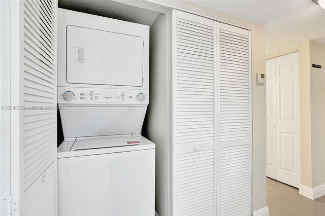 9946 Nob Hill Place 9946, Sunrise, FL 33351