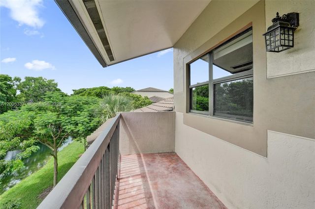 9946 Nob Hill Place 9946, Sunrise, FL 33351