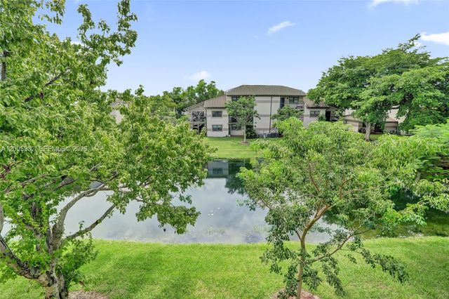 9946 Nob Hill Place 9946, Sunrise, FL 33351