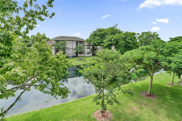 9946 Nob Hill Place 9946, Sunrise, FL 33351