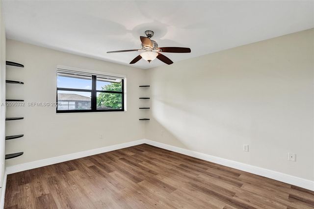 9946 Nob Hill Place 9946, Sunrise, FL 33351
