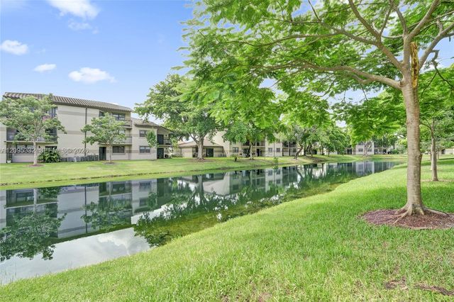 9946 Nob Hill Place 9946, Sunrise, FL 33351