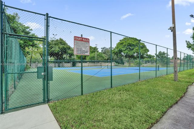 9946 Nob Hill Place 9946, Sunrise, FL 33351