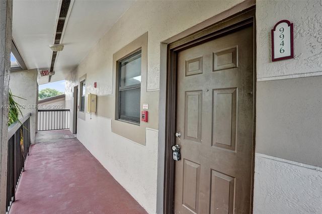 9946 Nob Hill Place 9946, Sunrise, FL 33351