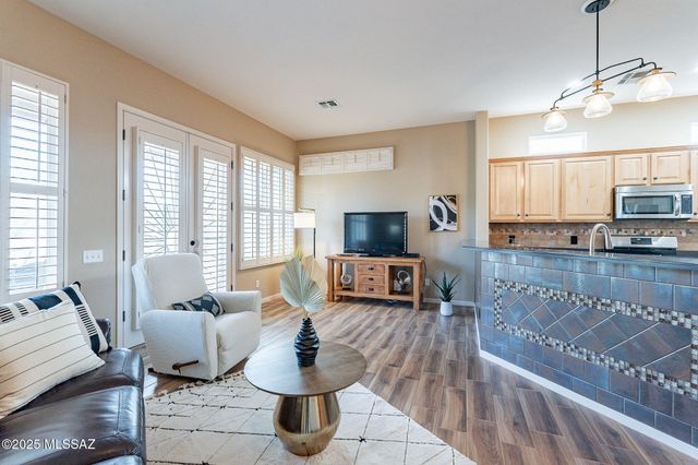 13634 N Holly Grape Drive, Marana, AZ 85658