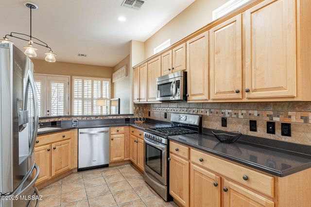 13634 N Holly Grape Drive, Marana, AZ 85658