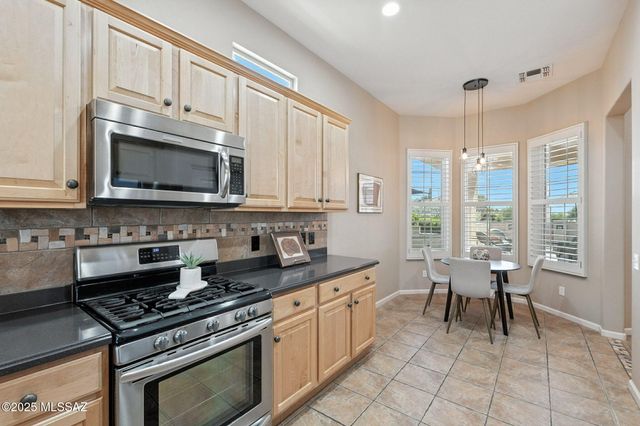 13634 N Holly Grape Drive, Marana, AZ 85658