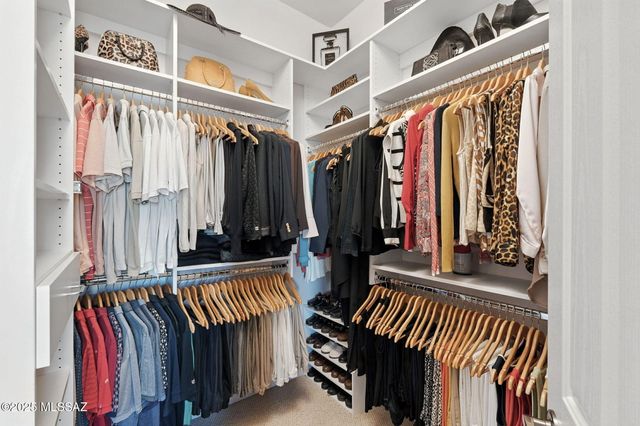 13634 N Holly Grape Drive, Marana, AZ 85658