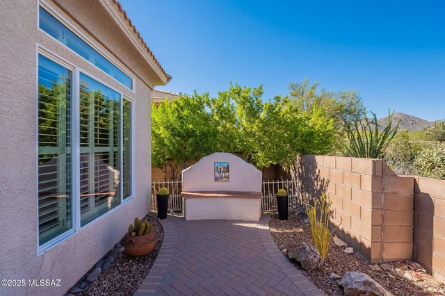 13634 N Holly Grape Drive, Marana, AZ 85658