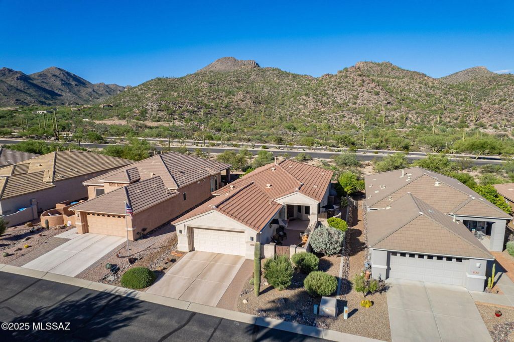 13634 N Holly Grape Drive, Marana, AZ 85658