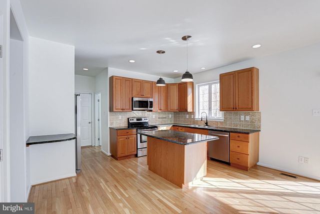 125 CROMWELL DR, Lincoln University, PA 19352