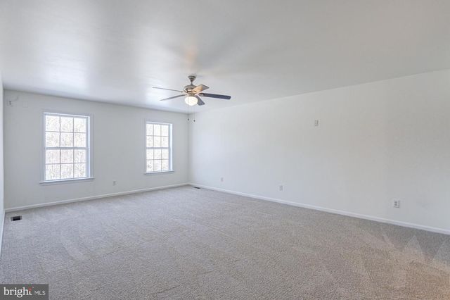 125 CROMWELL DR, Lincoln University, PA 19352