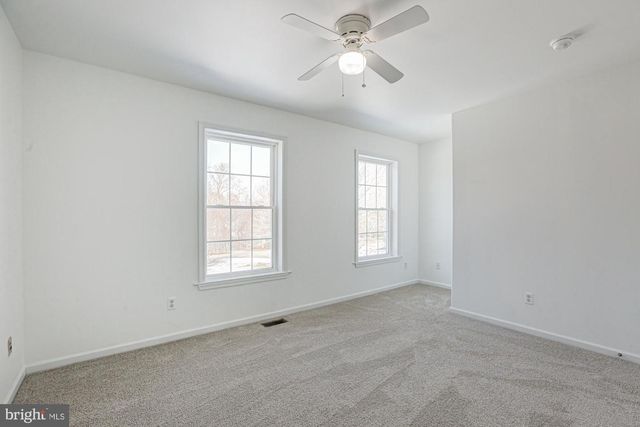 125 CROMWELL DR, Lincoln University, PA 19352