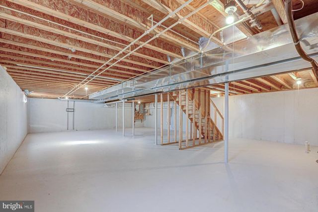 125 CROMWELL DR, Lincoln University, PA 19352