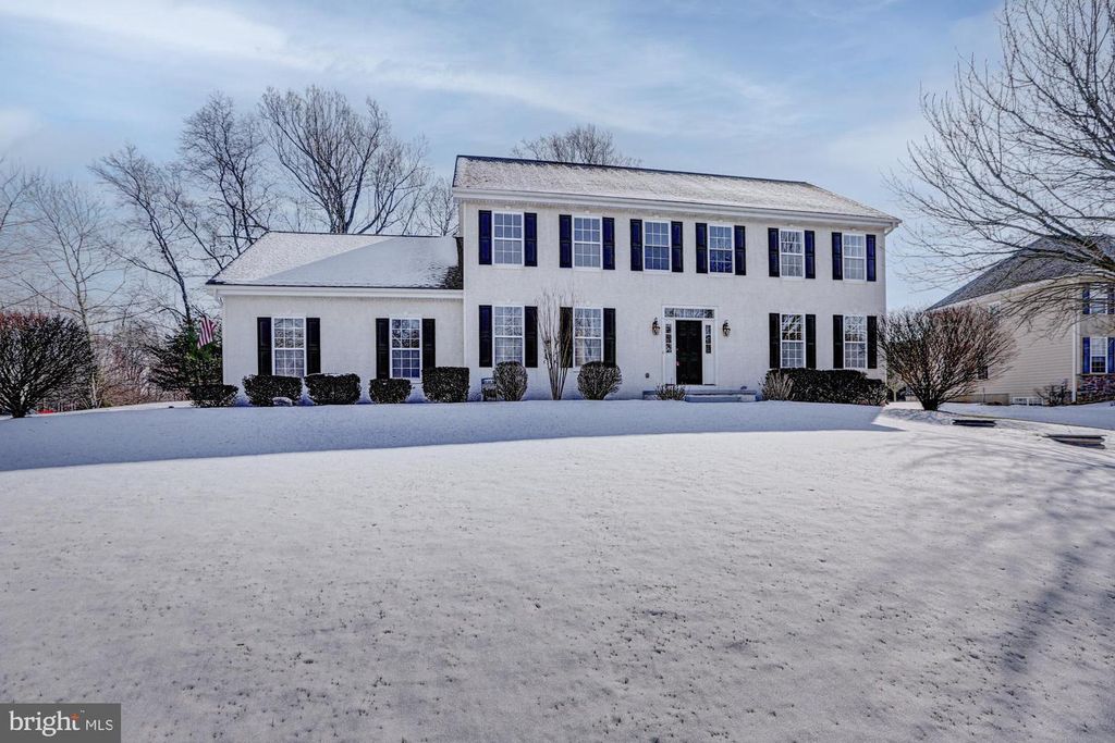 125 CROMWELL DR, Lincoln University, PA 19352