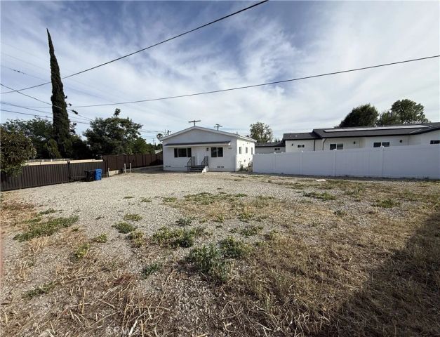 9132 Balcom Avenue, Northridge, CA 91325