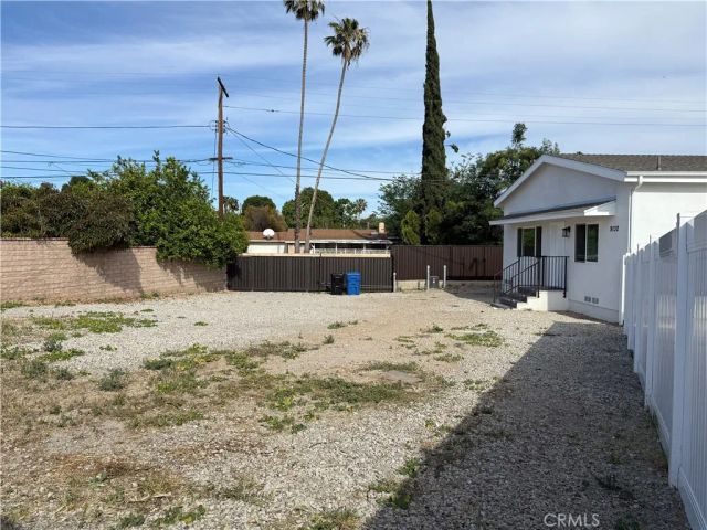 9132 Balcom Avenue, Northridge, CA 91325
