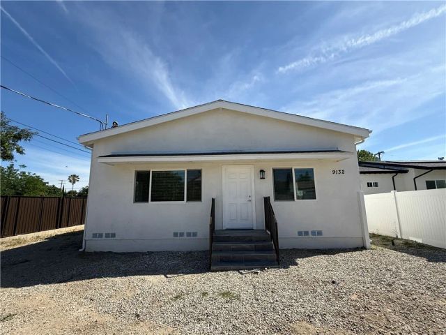 9132 Balcom Avenue, Northridge, CA 91325