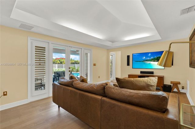 8940 SW 160th St, Palmetto Bay, FL 33157