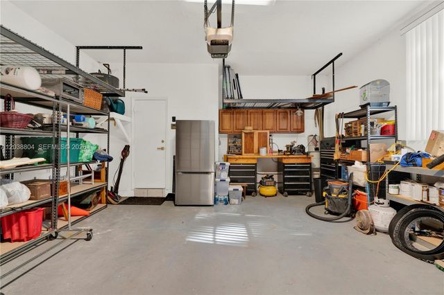 8940 SW 160th St, Palmetto Bay, FL 33157
