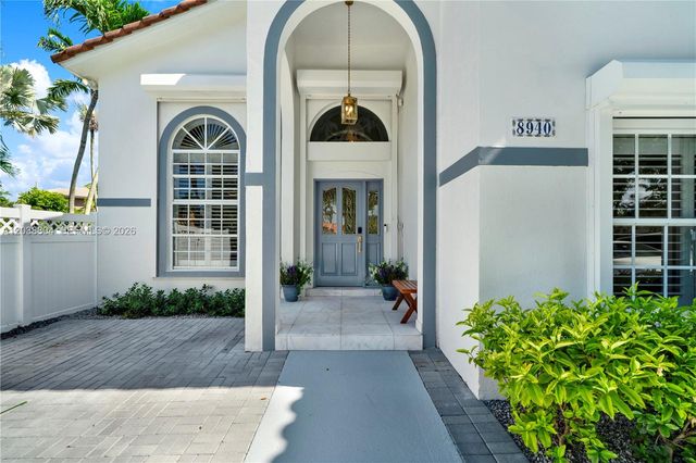 8940 SW 160th St, Palmetto Bay, FL 33157
