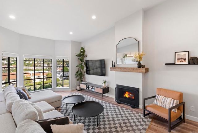 2630 Pirineos Way 13, Carlsbad, CA 92009