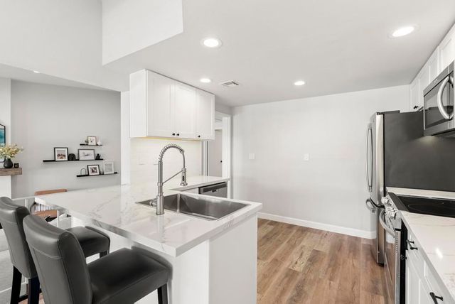 2630 Pirineos Way 13, Carlsbad, CA 92009