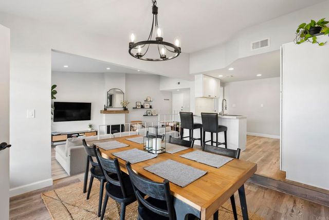 2630 Pirineos Way 13, Carlsbad, CA 92009
