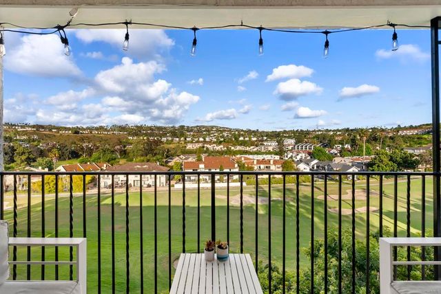2630 Pirineos Way 13, Carlsbad, CA 92009