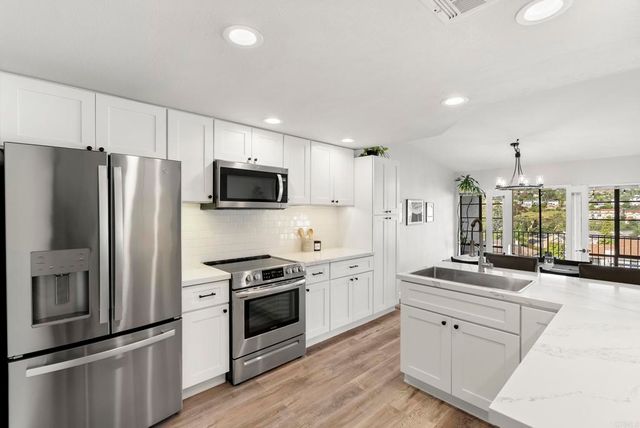 2630 Pirineos Way 13, Carlsbad, CA 92009