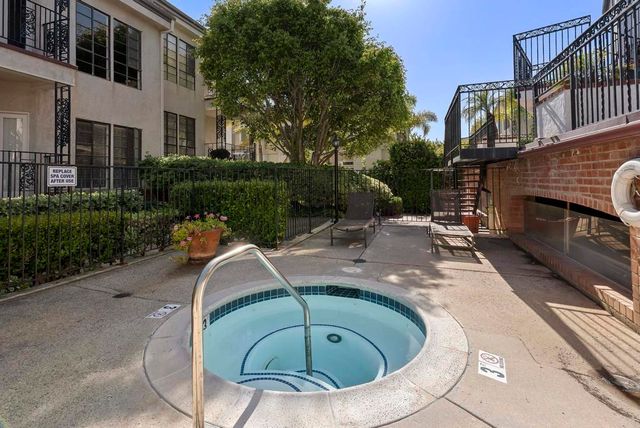 2630 Pirineos Way 13, Carlsbad, CA 92009