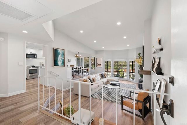 2630 Pirineos Way 13, Carlsbad, CA 92009