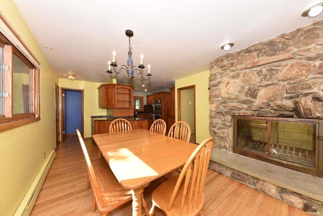 12810 W Meadow LANE, New Berlin, WI 53151